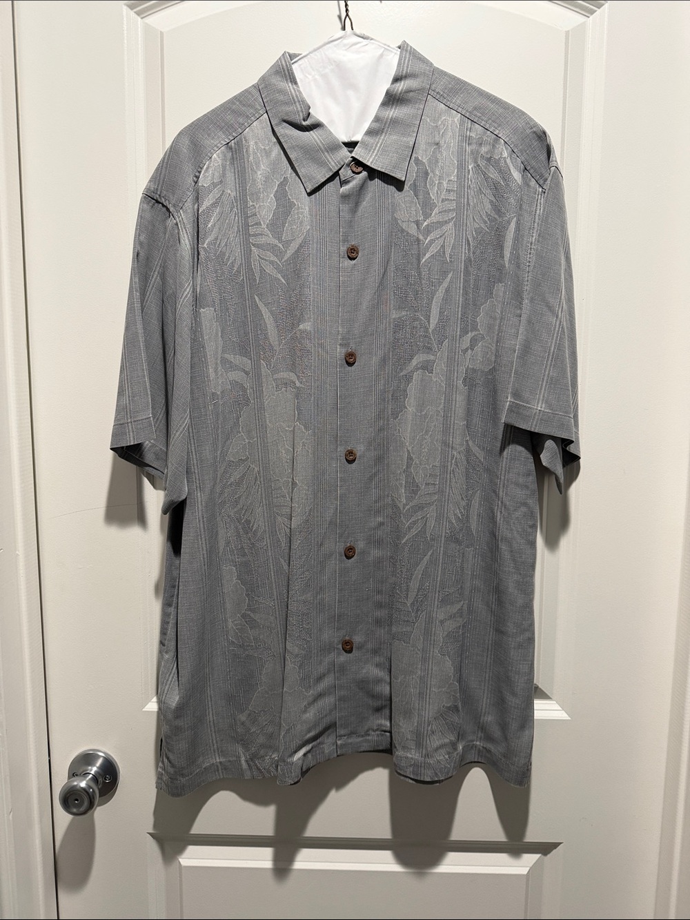 🤩Tommy Bahama Gray Short-Sleeve Jacquard Button-Up Shirt size XL